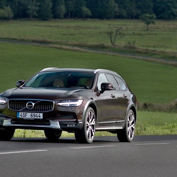 Všestranný hrdina. Volvo V90 Cross Country je auto, které musíte mít rádi