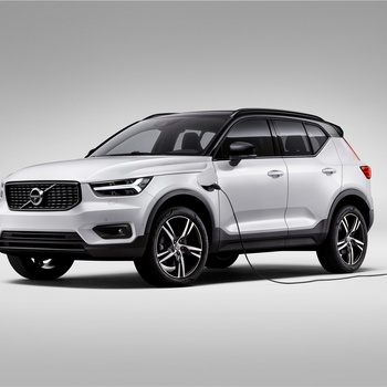 Společnost Volvo Cars usiluje o to, aby v roce 2025 tvořila 50 % jejího prodeje elektrická vozidla